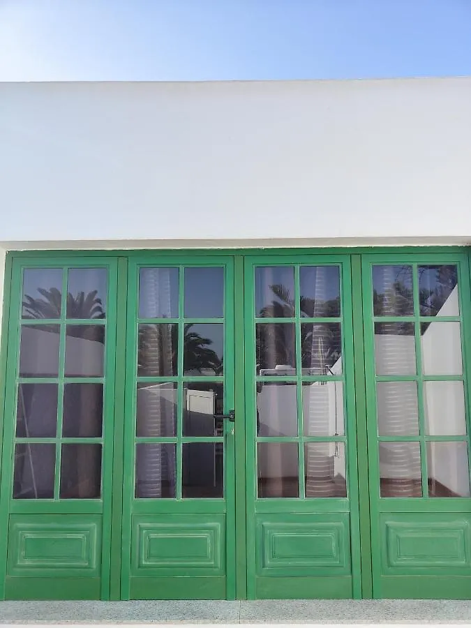 Private Apartment In A Great Location In Playa Blanca With Shared Pool  Playa Blanca (Lanzarote)
